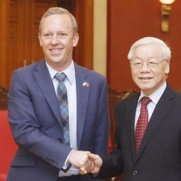 Vietnam wants to step up cooperative ties with UK: Party chief